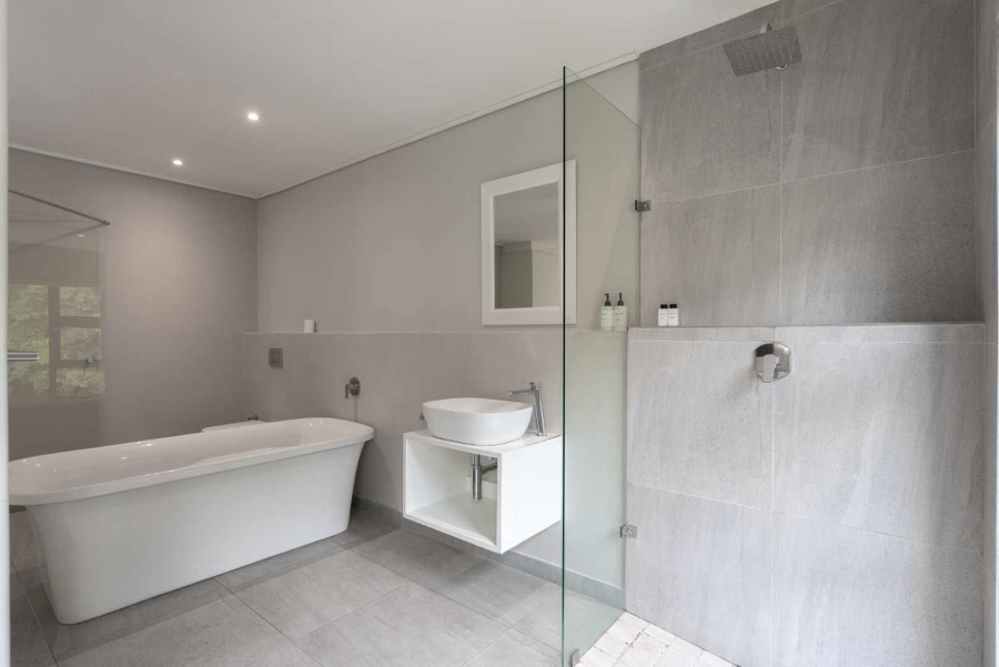 10 Bedroom Property for Sale in Camps Bay Western Cape